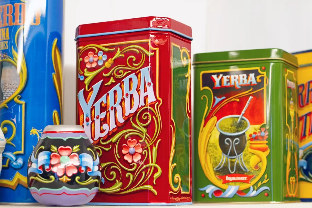 Yerba Mate boxes with fileteado design