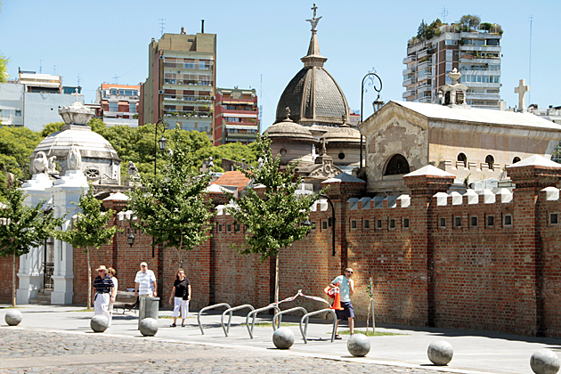 Read more about the article Recoleta Cemetery